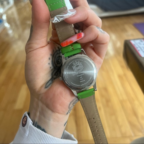 Vintage green M&M watch - Picture 3 of 3